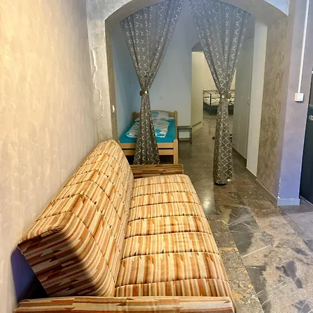 דירה Historic Beneath The Castle In The Old Centre לובליאנה