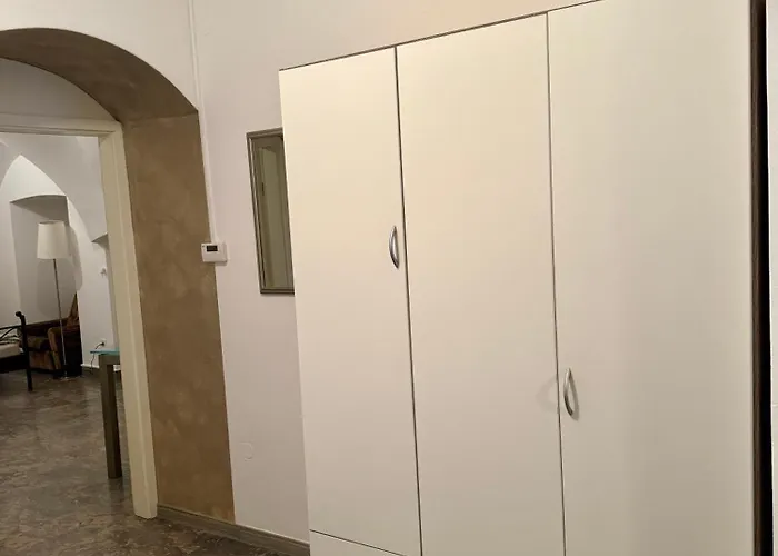 Apartma Historic Beneath The Castle In The Old Centre