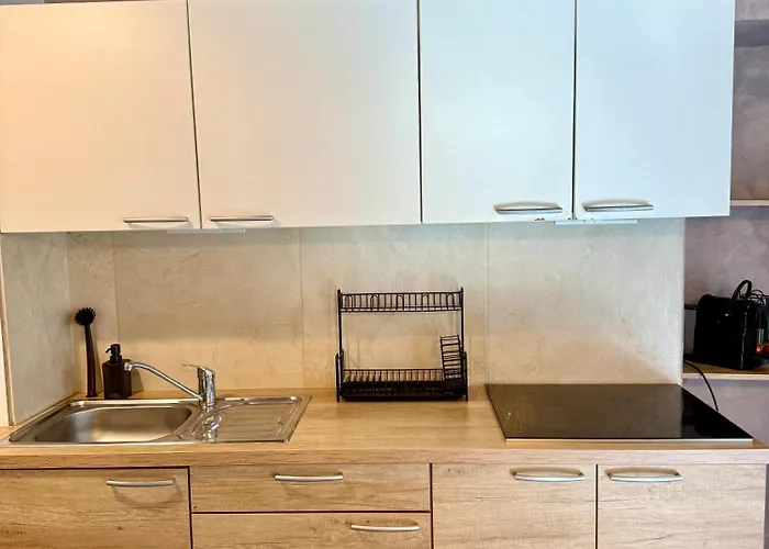 Historic Beneath The Castle In The Old Centre